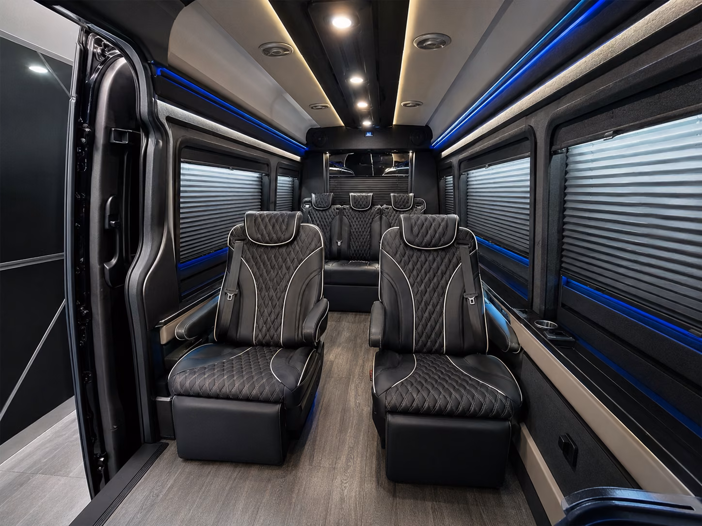 with burlesoncharterbuscompany com booking a group airport transfer has never been this simple